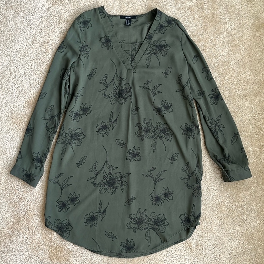 Forever 21 Dark Green Floral Long Sleeve Blouse Mini Dress in Women’s Medium